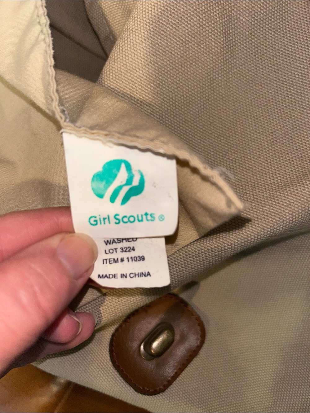 Girl Scouts Canvas Crossbody Bag in Light Beige - Picture 5 of 8